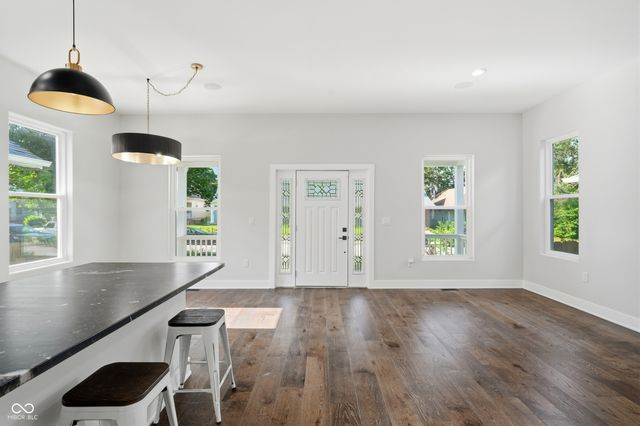 1054 W 35th Street, Indianapolis, IN 46208