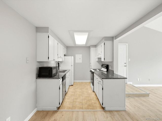 2929 W Floyd Avenue 323, Denver, CO 80236