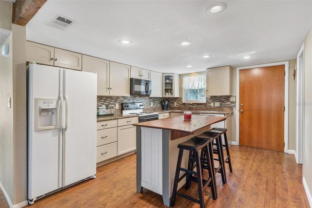 2917 LAKE GRIFFIN ROAD, Lady Lake, FL 32159