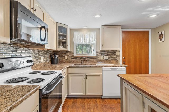 2917 LAKE GRIFFIN ROAD, Lady Lake, FL 32159