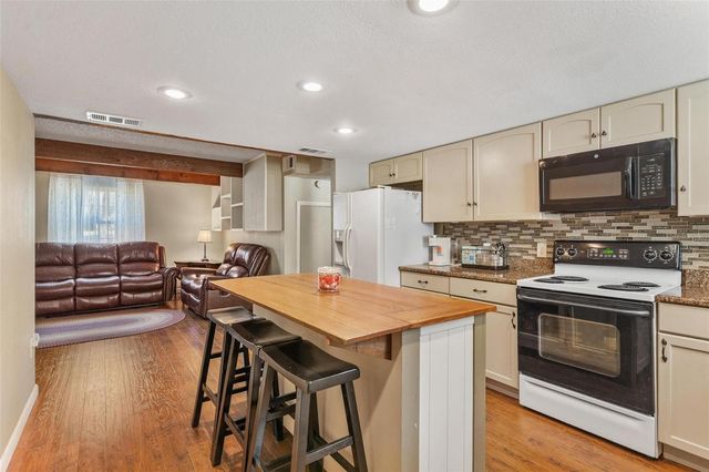 2917 LAKE GRIFFIN ROAD, Lady Lake, FL 32159