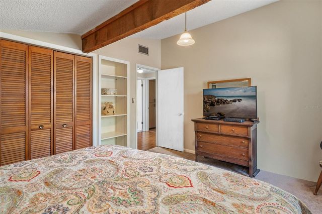 2917 LAKE GRIFFIN ROAD, Lady Lake, FL 32159