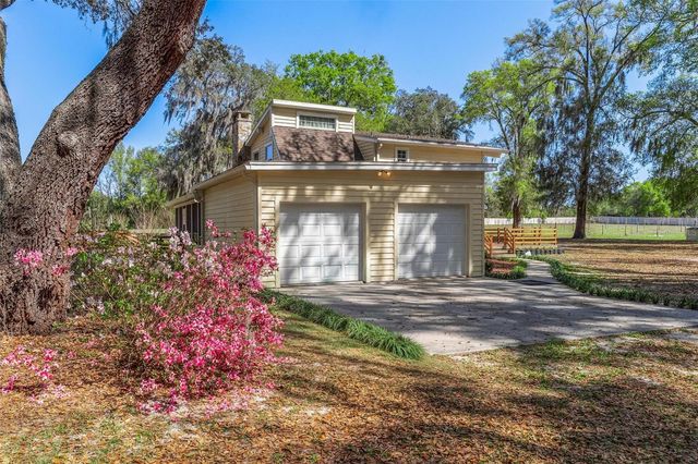 2917 LAKE GRIFFIN ROAD, Lady Lake, FL 32159