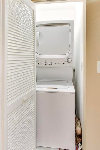 1650 Riverwoods Drive 706, Melrose Park, IL 60160