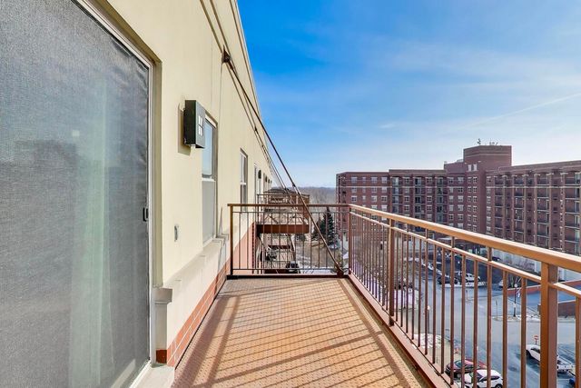 1650 Riverwoods Drive 706, Melrose Park, IL 60160