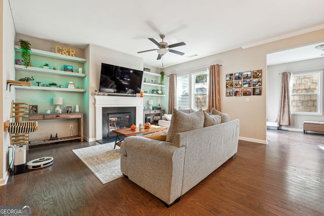 1616 Lansing Bluff Walk, Lawrenceville, GA 30043