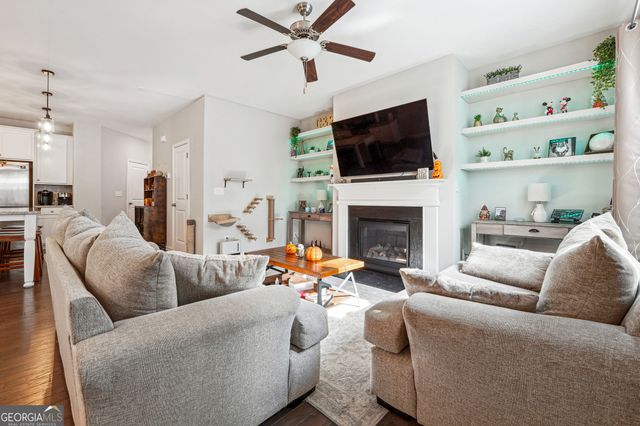 1616 Lansing Bluff Walk, Lawrenceville, GA 30043