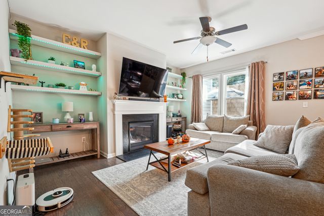 1616 Lansing Bluff Walk, Lawrenceville, GA 30043
