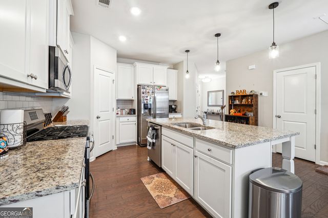 1616 Lansing Bluff Walk, Lawrenceville, GA 30043