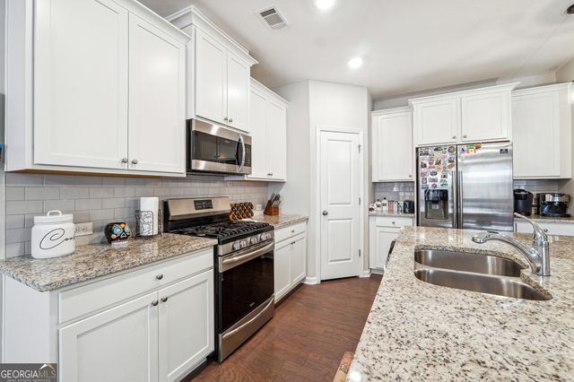 1616 Lansing Bluff Walk, Lawrenceville, GA 30043