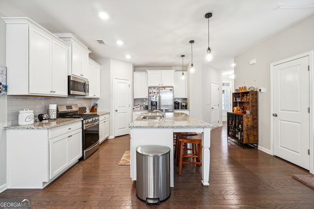 1616 Lansing Bluff Walk, Lawrenceville, GA 30043