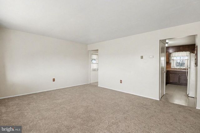 60 BLACKSNAKE RD, Duncannon, PA 17020