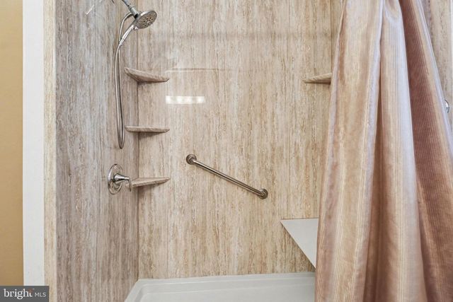 60 BLACKSNAKE RD, Duncannon, PA 17020