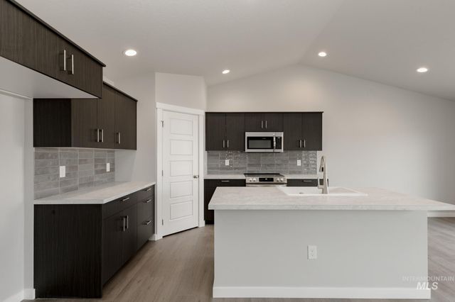 3290 S Maple Ranch Way, Nampa, ID 83686