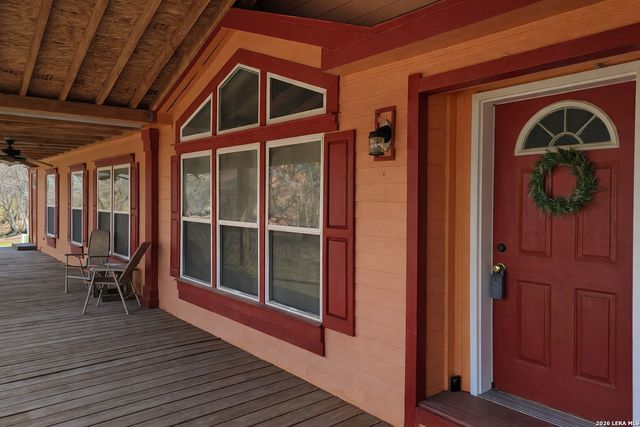 1075 Quail Run, Lytle, TX 78052