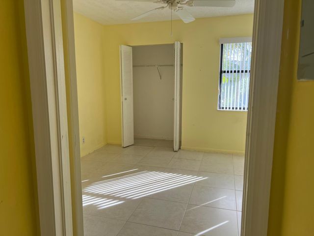 7649 Tahiti Lane 202, Lake Worth, FL 33467