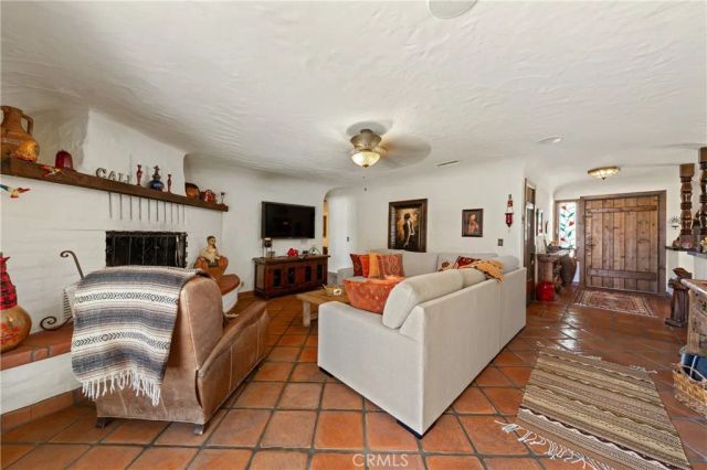 38200 De Portola, Temecula, CA 92592