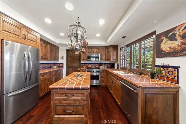 38200 De Portola, Temecula, CA 92592