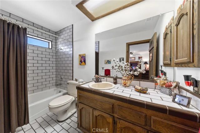 38200 De Portola, Temecula, CA 92592