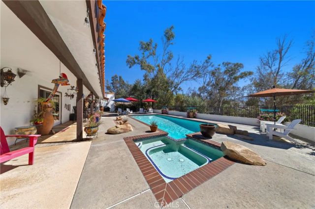 38200 De Portola, Temecula, CA 92592