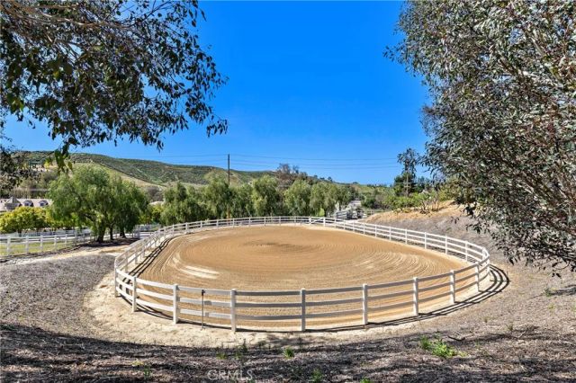 38200 De Portola, Temecula, CA 92592