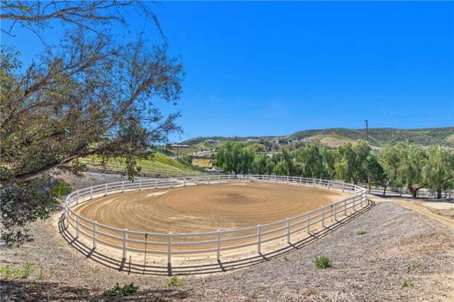 38200 De Portola, Temecula, CA 92592