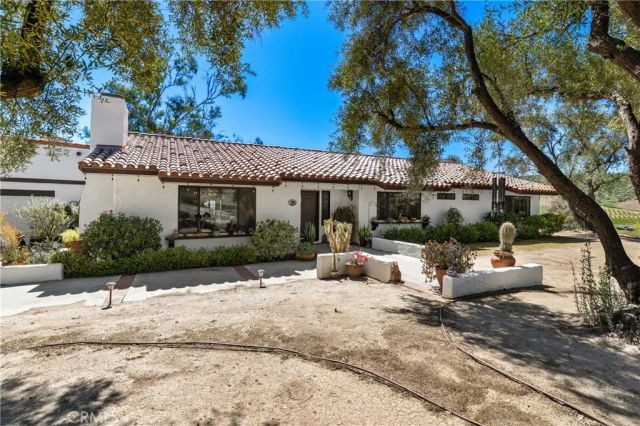 38200 De Portola, Temecula, CA 92592