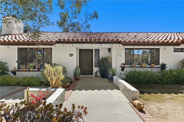 38200 De Portola, Temecula, CA 92592