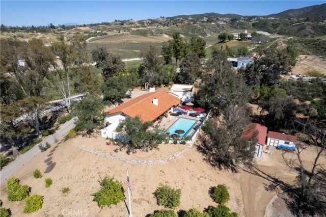 38200 De Portola, Temecula, CA 92592