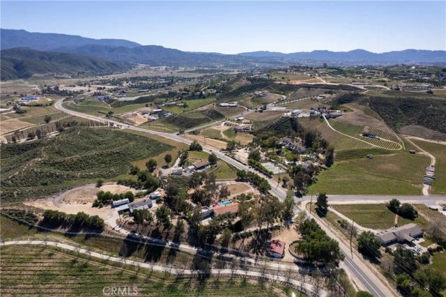 38200 De Portola, Temecula, CA 92592