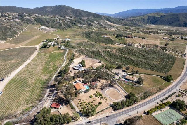 38200 De Portola, Temecula, CA 92592