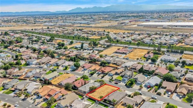12819 Yellowstone, Victorville, CA 92395