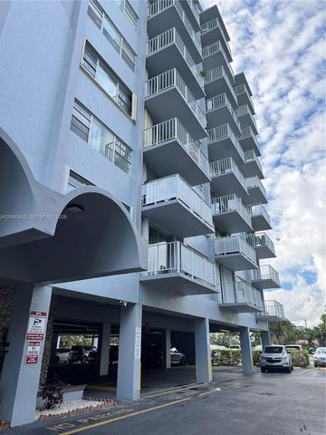 1470 NE 125th Ter 205, North Miami, FL 33161