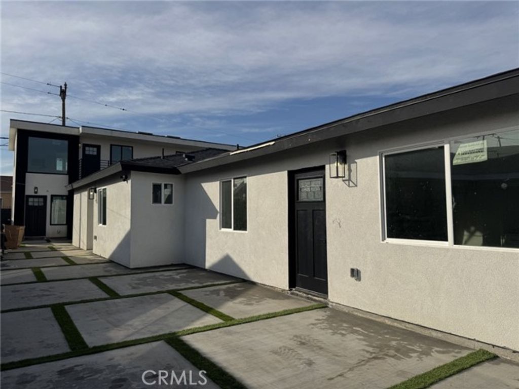 9307 S Budlong, Los Angeles, CA 90044