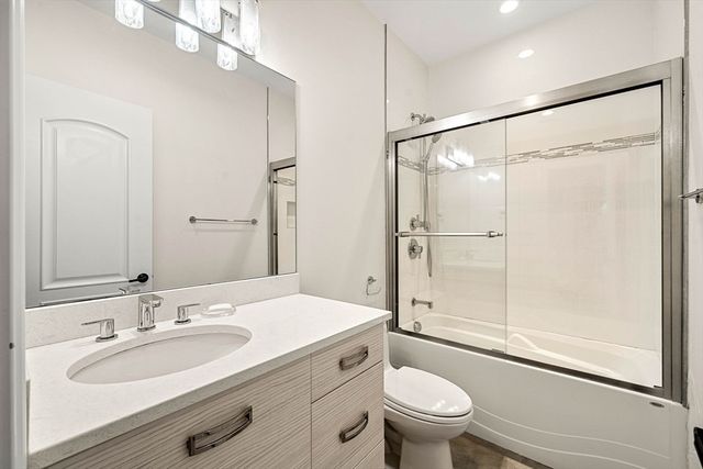 129 Rangeley Rd, Brookline, MA 02467