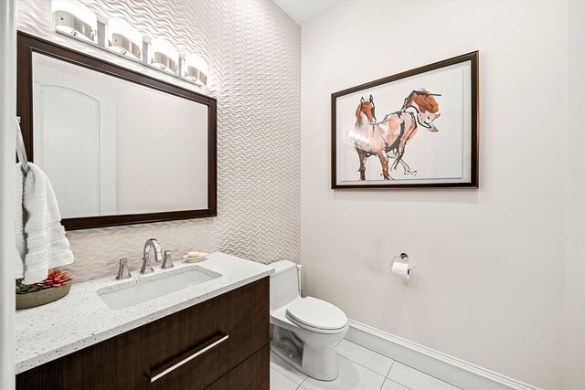 129 Rangeley Rd, Brookline, MA 02467