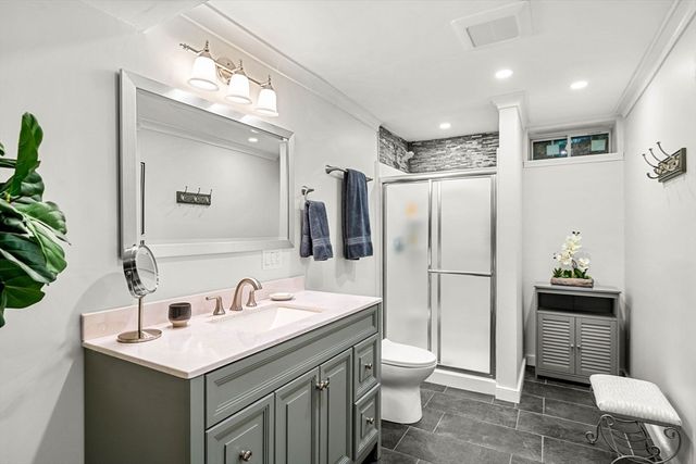 129 Rangeley Rd, Brookline, MA 02467