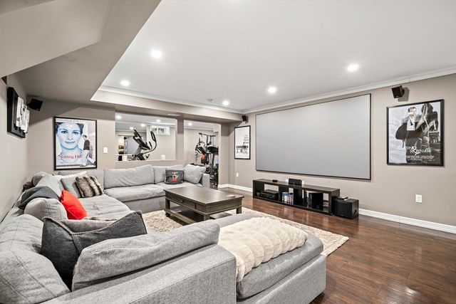 129 Rangeley Rd, Brookline, MA 02467