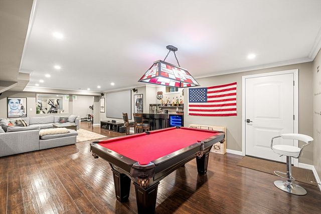 129 Rangeley Rd, Brookline, MA 02467