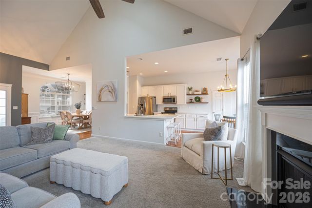 6016 Kirkwynd Commons Drive, Charlotte, NC 28278