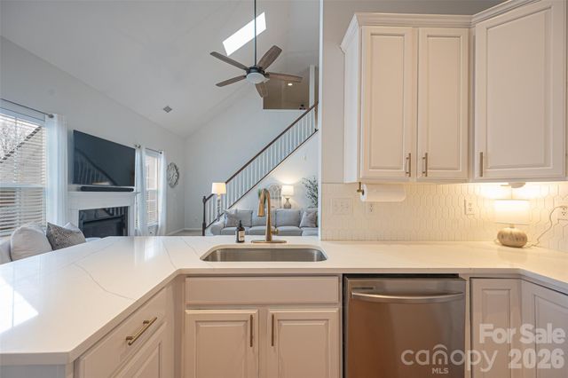 6016 Kirkwynd Commons Drive, Charlotte, NC 28278