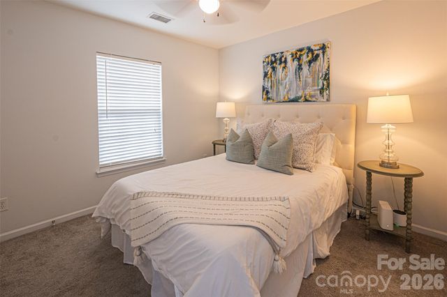 6016 Kirkwynd Commons Drive, Charlotte, NC 28278