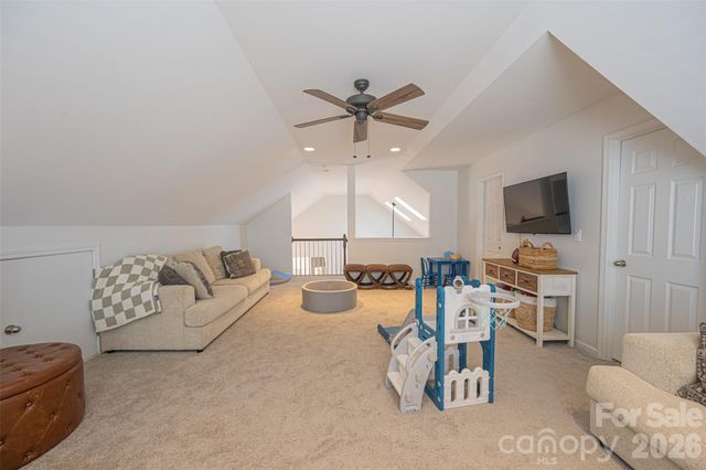 6016 Kirkwynd Commons Drive, Charlotte, NC 28278