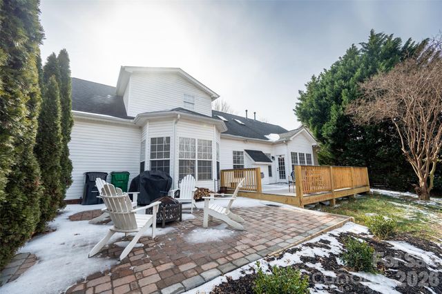 6016 Kirkwynd Commons Drive, Charlotte, NC 28278