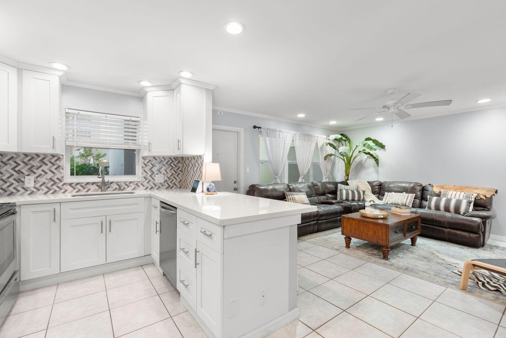 2870 NE 14th Street Causeway 102c, Pompano Beach, FL 33062