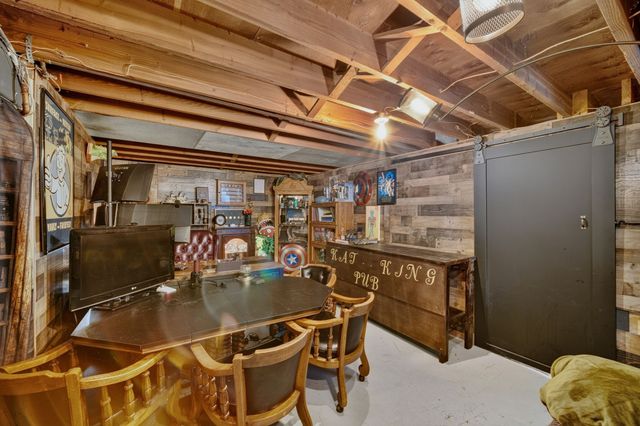 8219 Lista Lane, Des Moines, IA 50320