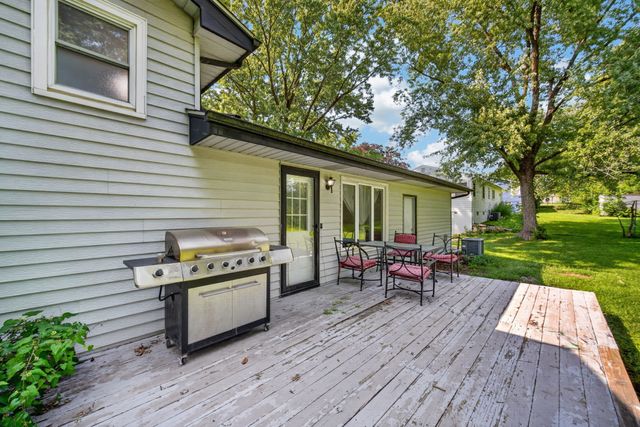8219 Lista Lane, Des Moines, IA 50320