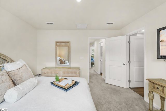 8 Tidworth Drive, Greer, SC 29651