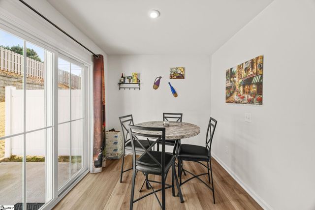 8 Tidworth Drive, Greer, SC 29651