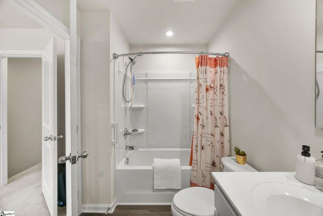 8 Tidworth Drive, Greer, SC 29651